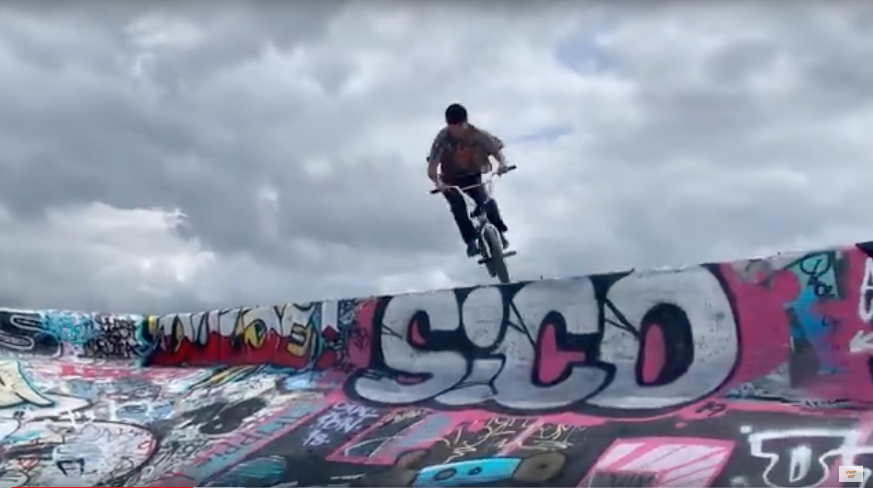 Rock on BMX - Riding abandoned pool and crazy fight