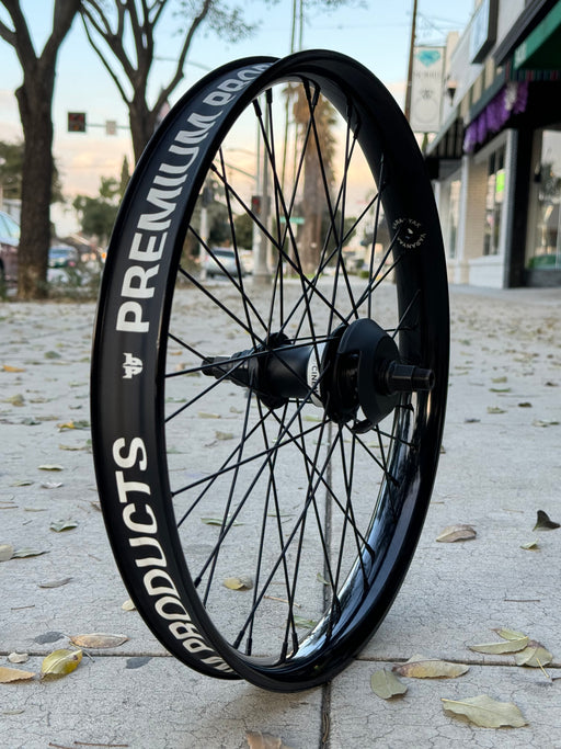 side view of the Cinema FX freecoaster hub laced to a Premium Curb cutter rim