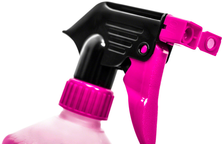 close view of the muc-off ultimate bicycle cleaning kit spray nozzle, environmentally safe bike specific degreaser