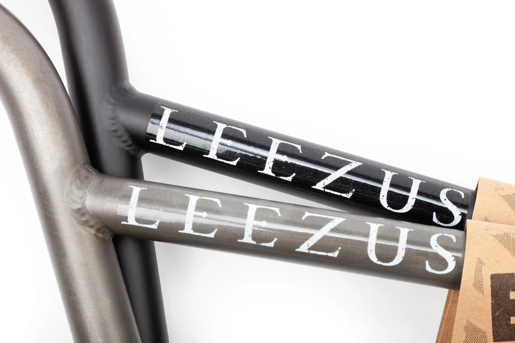 close up view of the BSD Leezus bars in black and raw, Bicycle handlebars, bike handlebars, handle bike bar, handlebars for bicycle, handlebars on bike,mtb handlebars, mtb handlebars, bmx handlebars, bicycle handlebars, riser handlebars, bicycle handlebar extension, extended bike handlebars, odi bars, riser bars, bars for bmx, handlebars for cruiser bikes, cruiser handlebars, handle bars for bike, high rise bicycle handlebars, bicycle riser handlebars, bicycle high handlebars, 