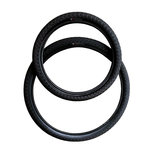 Side view of the Primo wall tire in black